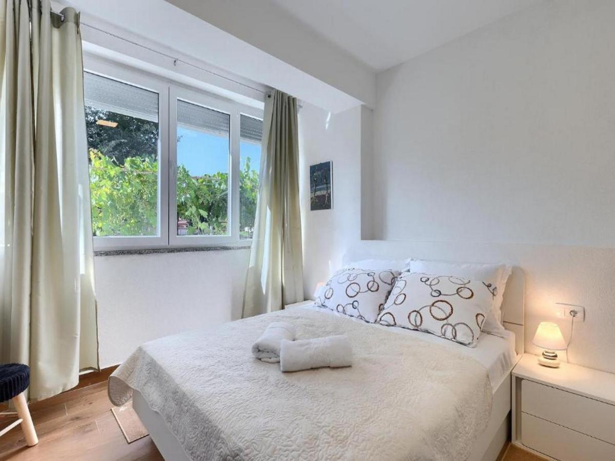 Holiday House Chill Out Loborika Marcana Ngoại thất bức ảnh
